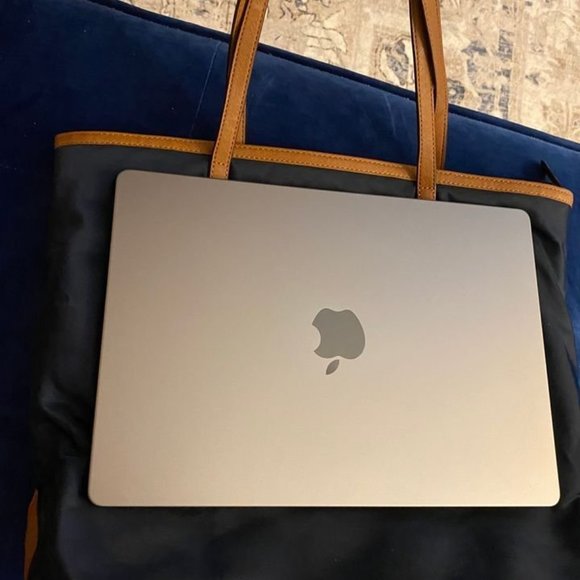 Michael Kors Kempton Large Tote in Navy - Picture 5 of 5